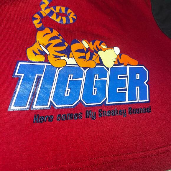 Vintage Disney's Tigger embroidered t-shirt "here comes my sneaky bounce" 12 mo - Picture 5 of 5